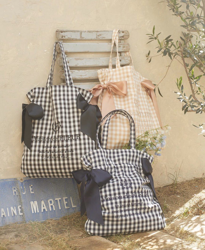 ギンガムチェックで フレンチガーリーコーディネートに🇫🇷 人気の