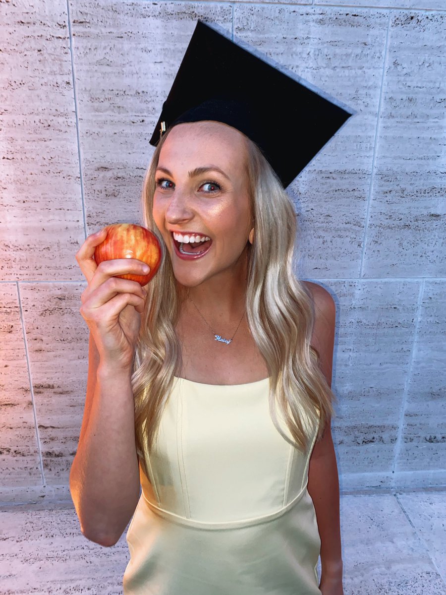 87tennisgirl's tweet photo. Today is graduation day for @haiilsss !  The @UNLincoln will have a virtual ceremony from 9:00-9:30 online and it will air on @NETNebraska . It will be different this year but will not change how proud we are of you. Congratulations  Haley! #GOBIGGRAD #futureteacher https://t.co/8WpFUMwe9A