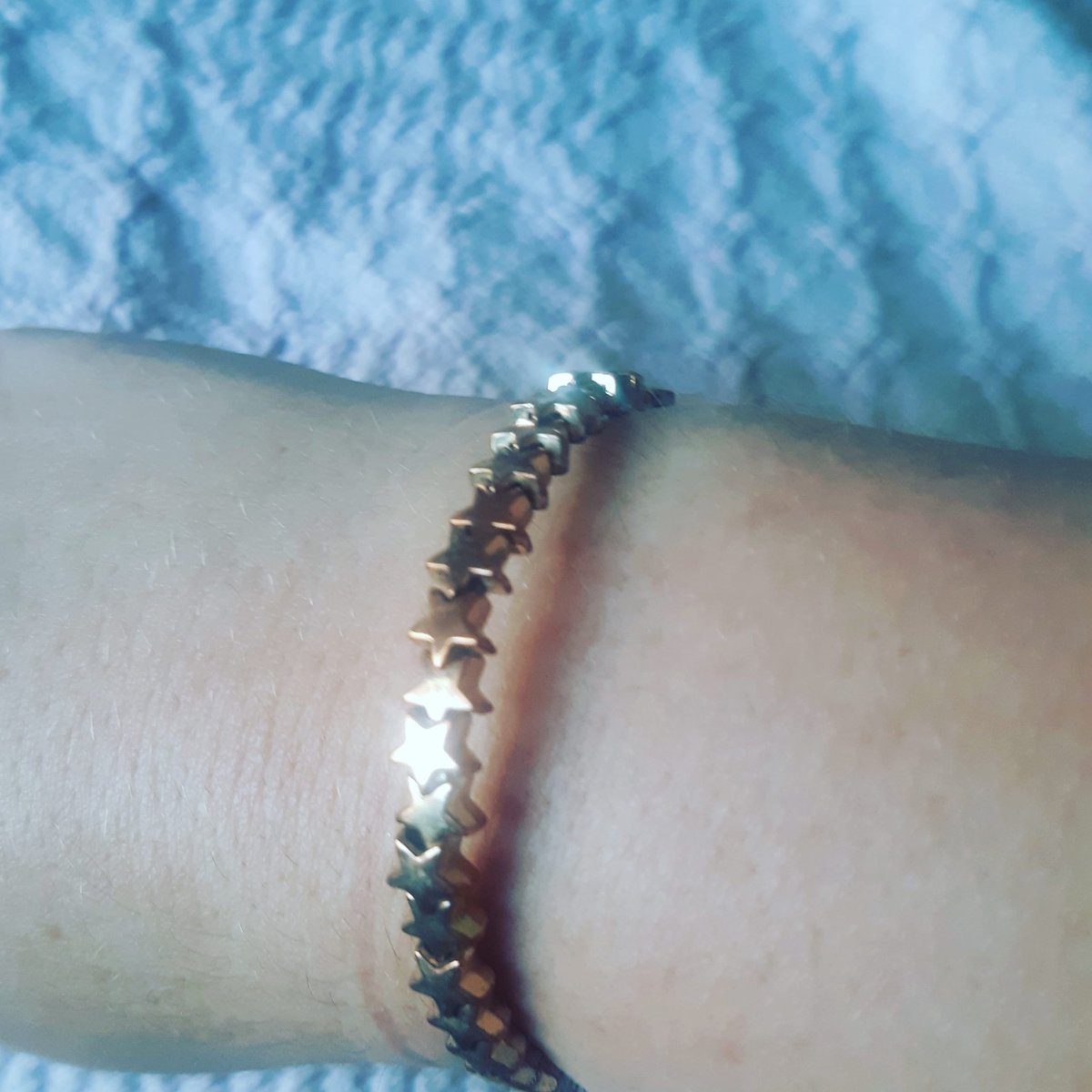 A beautiful bracelet for the day that's in it, little did  @SuzyPowr know when she gifted it to me that it'd be the perfect gift for my future place at European Movement Ireland, where I've worked on all things Ireland and Europe for a year now 