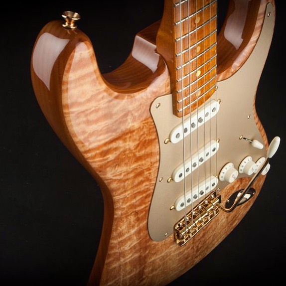 World Guitars tweet media