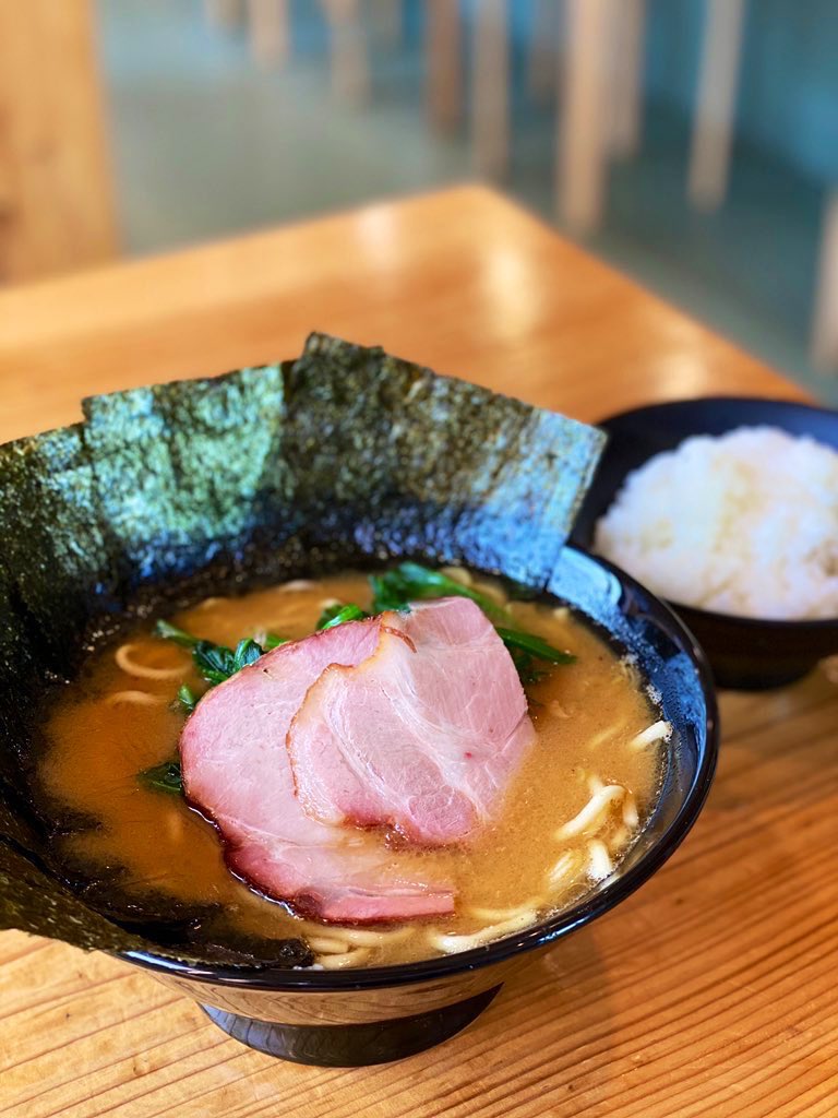 houkiya_yonago's tweet photo. お知らせです。

5/11(月)より営業時間に変更がございます。

月 11:00~20:00(L.O)※
火 11:00~16:00(L.O)
水 11:00~16:00(L.O)
木 11:00~16:00(L.O)
金 11:00~20:00(L.O)※
土 11:00~20:00(L.O)※
日 11:00~20:00(L.O)※

※昼夜通しの営業になります（メニューは共通です）宜しくお願い致します。 https://t.co/nr5MhZM4Ds