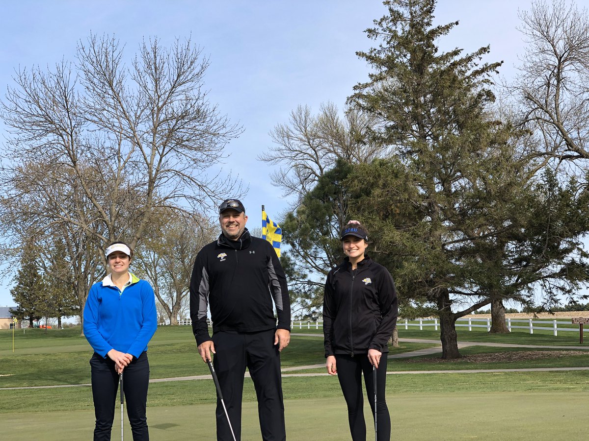 One last round as a @GoJacksGolf student athlete with <a href="/SellnSDSU/">Justin Sell</a> and @teresa_tb9🐰⛳️