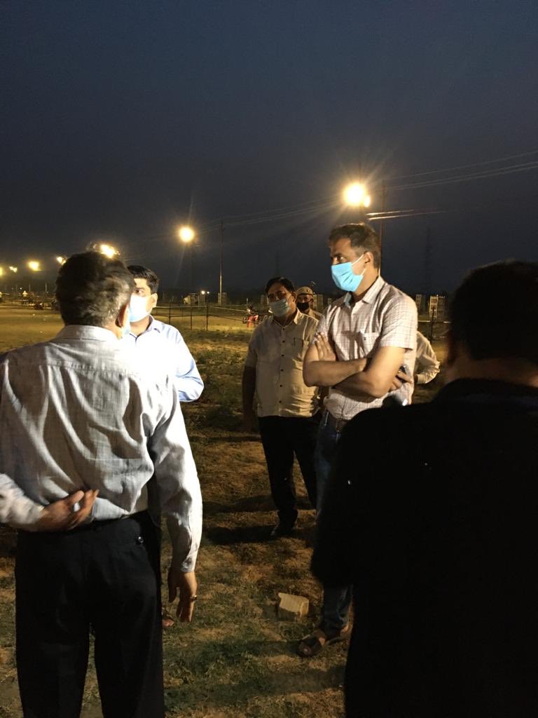 Newly shifted temporary Mandi of Meerut at Jagrati Vihar to maintain social distancing <a href="/CMOfficeUP/">CM Office, GoUP</a> <a href="/myogiadityanath/">Yogi Adityanath</a> @kisansewakendra <a href="/spgoyal/">SP Goyal</a> <a href="/ShishirGoUP/">Shishir🇮🇳</a>