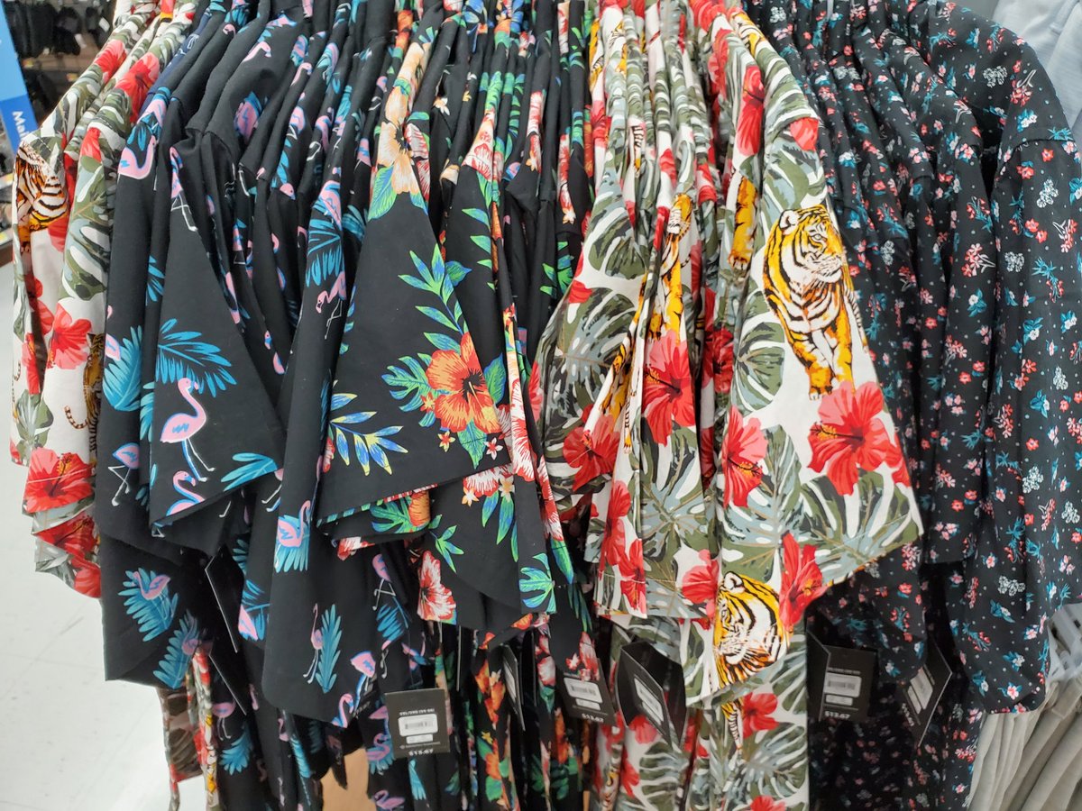 ketojerseygirl's tweet photo. Went shopping today and saw these and immediately thought of @James_lewis2

What can we do to get him to where this #TigerKing version 🤔 #hawaiianshirts
#livepd #LivePDNation #livepdfam @OfficialLivePD https://t.co/1w9UdvUlw7