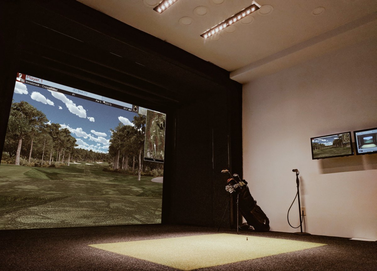 FullSwingGolf's tweet photo. #FullSwingGolf is perfecting the way you play indoor golf! 🏌️���♂️🏌️‍♀️

Tap the link in our bio to learn how Full Swing is changing the game https://t.co/ZHS6cnbP2K