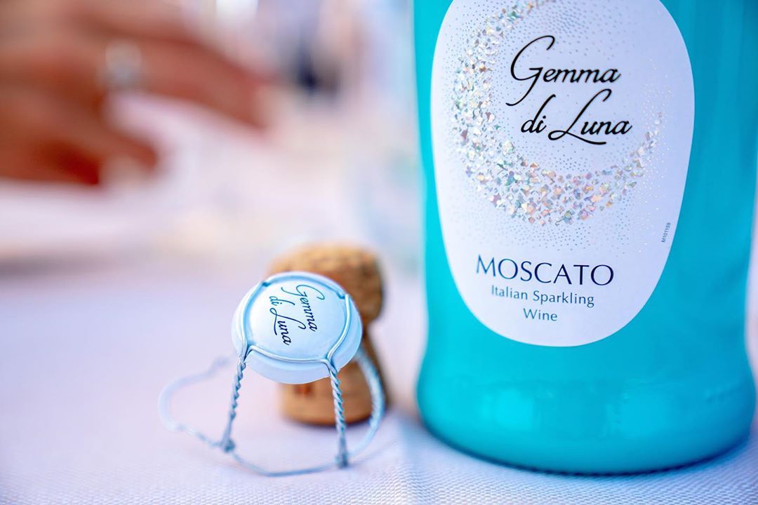 Celebrate Mother's Day wih Gemma di Luna! Thanks and Cheers to all amazing moms!! 

Sparkling Moscato (CSPC 793954), Prosecco (814391), &amp; Pinot Grigio (814394) are available. 
#worldmoscatoday #mothersday #gemmamoment