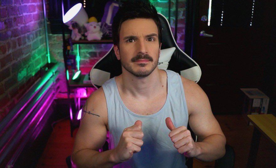 who has two thumbs and spent 10 hours yesterday overhauling their #ACNH island?

yes, it’s me. 😅