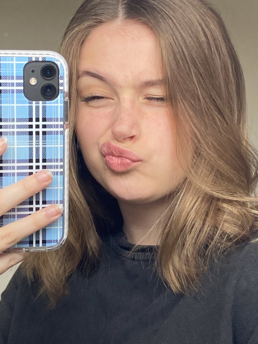 clemencesvan's tweet image. hop allez, comme je ne veux pas les mettre sur insta je vous les donnes ici &lt;3 ( pas de retouche la flemme)