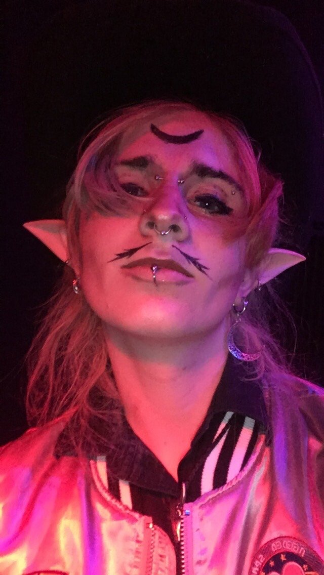 StoneButchCass's tweet photo. Cowboy from the Moon #dragking #dragkingsoftwitter https://t.co/Wdok9jOLWD