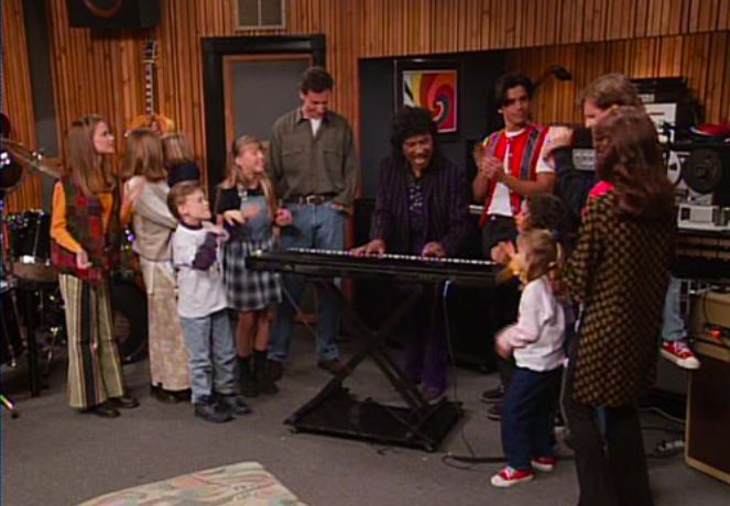 Watch Little Richard perform "Itsy Bitsy Spider" for the 'Full House' gang on a 1994 episodes rol.st/2yGwTND