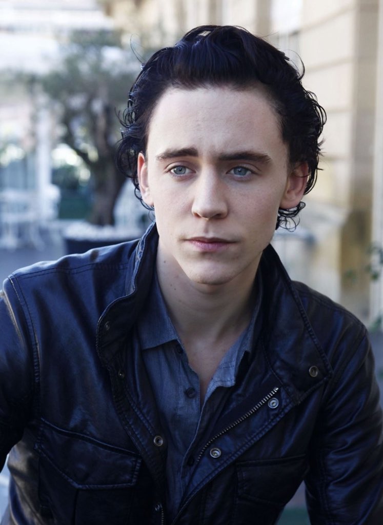 Kymera219's tweet image. I think I have a thing for guys named Tom #tomellis #tomhiddelston