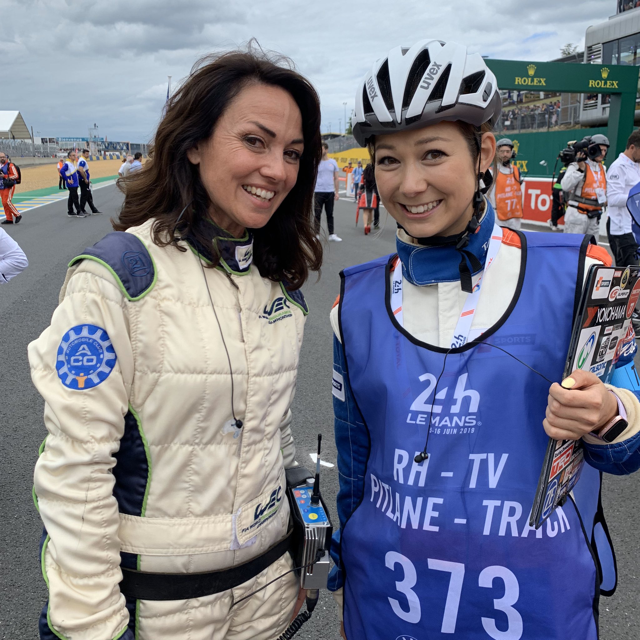 井澤エイミー Amie Mimi Izawa 日本は リポーターは 女性は若い がマストなのかな ルマンのルイーズ Dtmのヴェレーナ Wtcrのアレキサンドラ ナスカーの みんな私より年上 Gt5年しか出来なかったのなんか 悔しい 悔いなし こんなにもみんなと