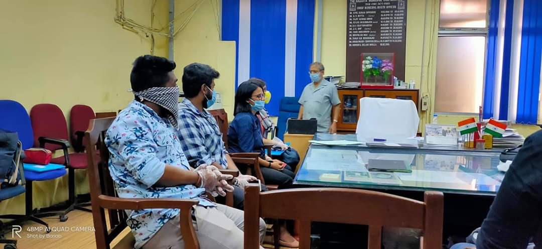 mybharatkolkata's tweet photo. Meeting with Our Dpty Mayor Mr.Atin Ghosh&amp;NDRF VOLUNTEERS&amp; DYC of South &amp; North Kolkata.
#NDRFWorkingSession
#SocialMediaDevelopment
#SocialActivitityDevelopment 
#Covid19Awareness 
#NyksWestBengal
#UNVINDIA #UNVDYC #NYKS_WB #NYKSOUTHKOLKATA  #PMOINDIA
#nyksIndia #yasministry https://t.co/dyYwSan8PR