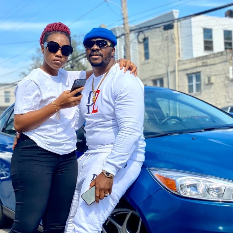 SmithDz1's tweet photo. 🇸🇱Sierra Leoneans watch out for this collabo @rozzy_sokota and One of Sierra Leone most outstanding singer mister Tok N Do @abizzy73 working on a Song that will hits not only Sierra Leone but Africa so stay tuned stay connected🔥🔥🤩🤩
#sierraleonetalent #rozay #abizzy #itpro https://t.co/aPCwkeuOMa
