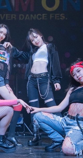 namiarchive's tweet photo. 180113 → #나미 #HOWZ  𐄁 𐄁 
    ⠀♥︎ dream on ! vol 17 c block
⠀    ╰ hotkoreanet ┊🖇 https://t.co/JNZXpaJDZi