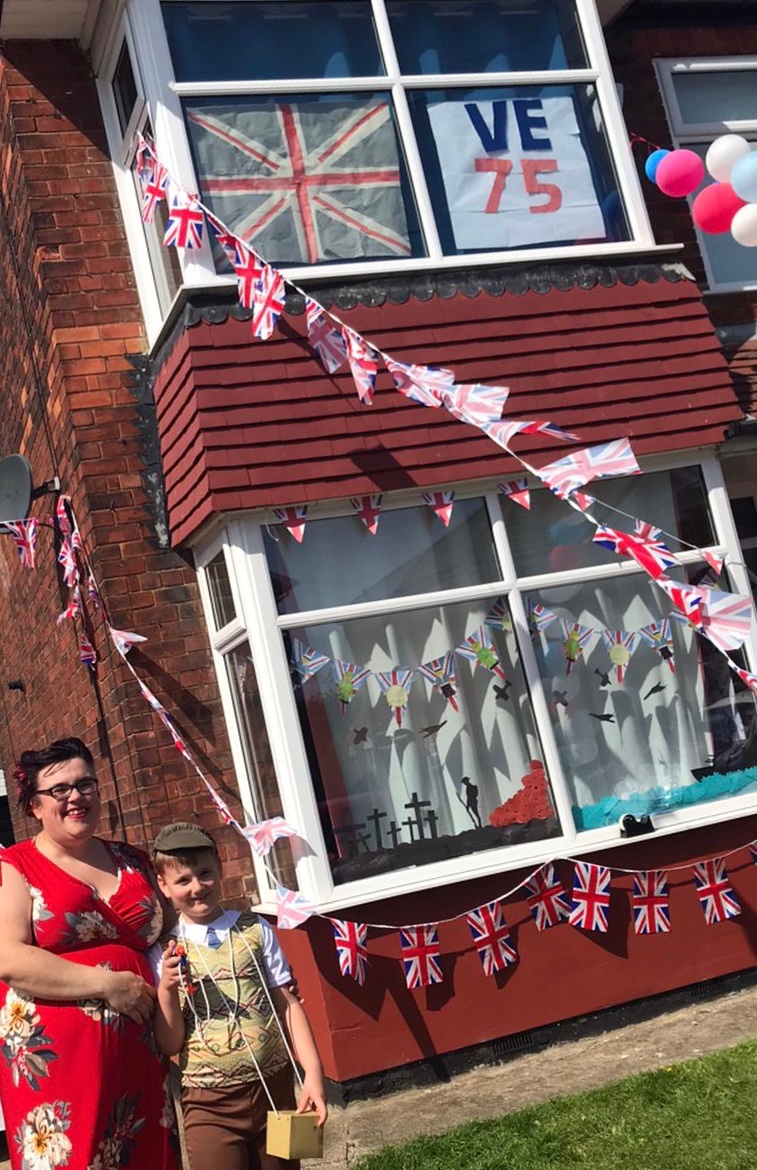 Laidlaw66's tweet photo. Amazing day yesterday great community spirit, highlight has to be the visit from the Lord Mayor of Hull thank you. Definately a memory we will treasure!  
All whilst keeping our social distance.  #staysafe @Acreheads7ST @LordHull https://t.co/0Vk1qTbjF4