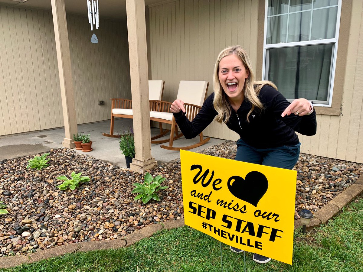 MrsJacqueGuy's tweet photo. My heart is so full this Teacher Appreciation Week. Thank you Mitchellville Elementary PTA for this awesome yard sign and goodies! You brightened my day, as you always do.☀️This time as a teacher may look different, but the love I have for this profession sure is the same.♥️ https://t.co/2zOCN12Lxy