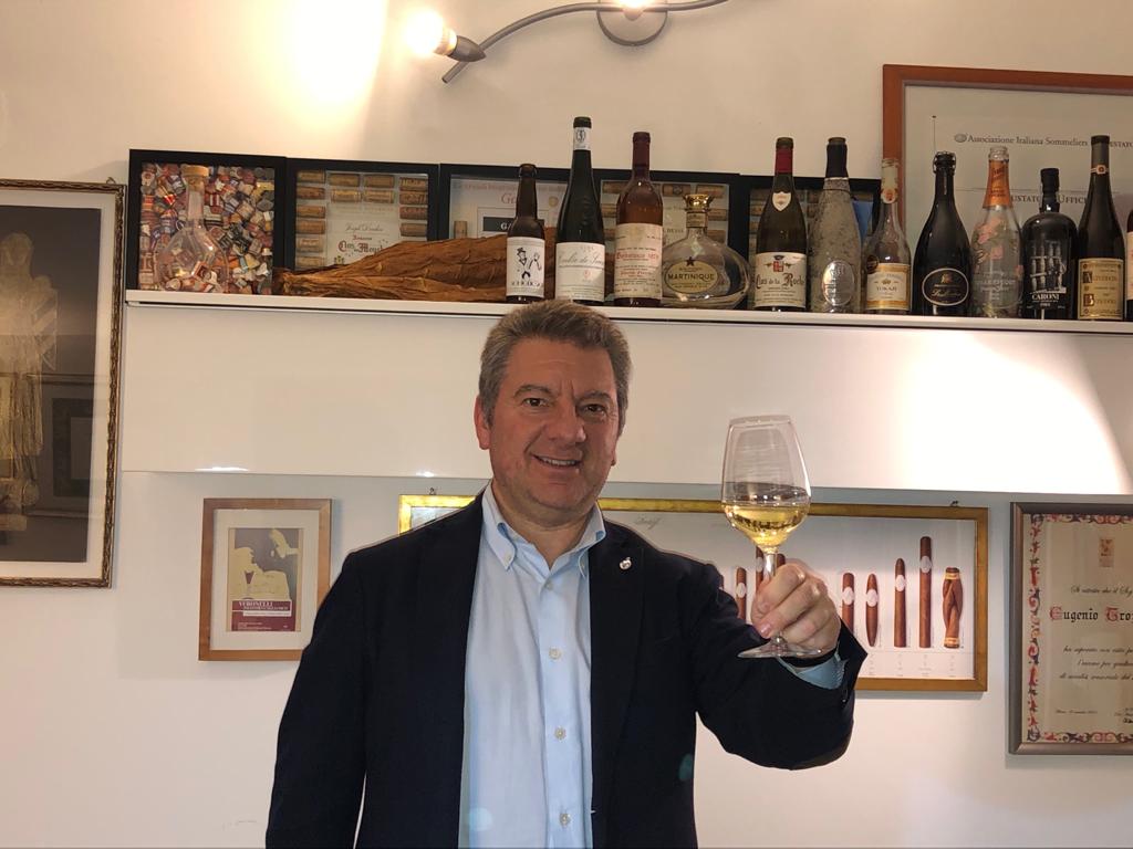 Il brindisi del nostro Presidente Eugenio Tropeano <a href="/EugeTrop/">Eugenio Tropeano</a> per la #gncvo2020
#ladistanzanoncidivide <a href="/AISOfficial_ITA/">AIS Official</a>