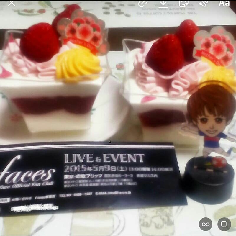 aoki129tomo's tweet photo. #青木隆治
今日5/9は5年前2015.5.9ファンイベあった日☆隆治さんライブで初めての東京遠征💪💞頑張って行った思い出。涙雨素敵だった。他の曲も全部よかった。洋楽カバー、ボンジョビの曲かっこよかった。今日見たらまたかっこよかった明日は母の日☆娘が母の日苺ブーケケーキ買ってきてくれました。 https://t.co/sgnuaaIU9I
