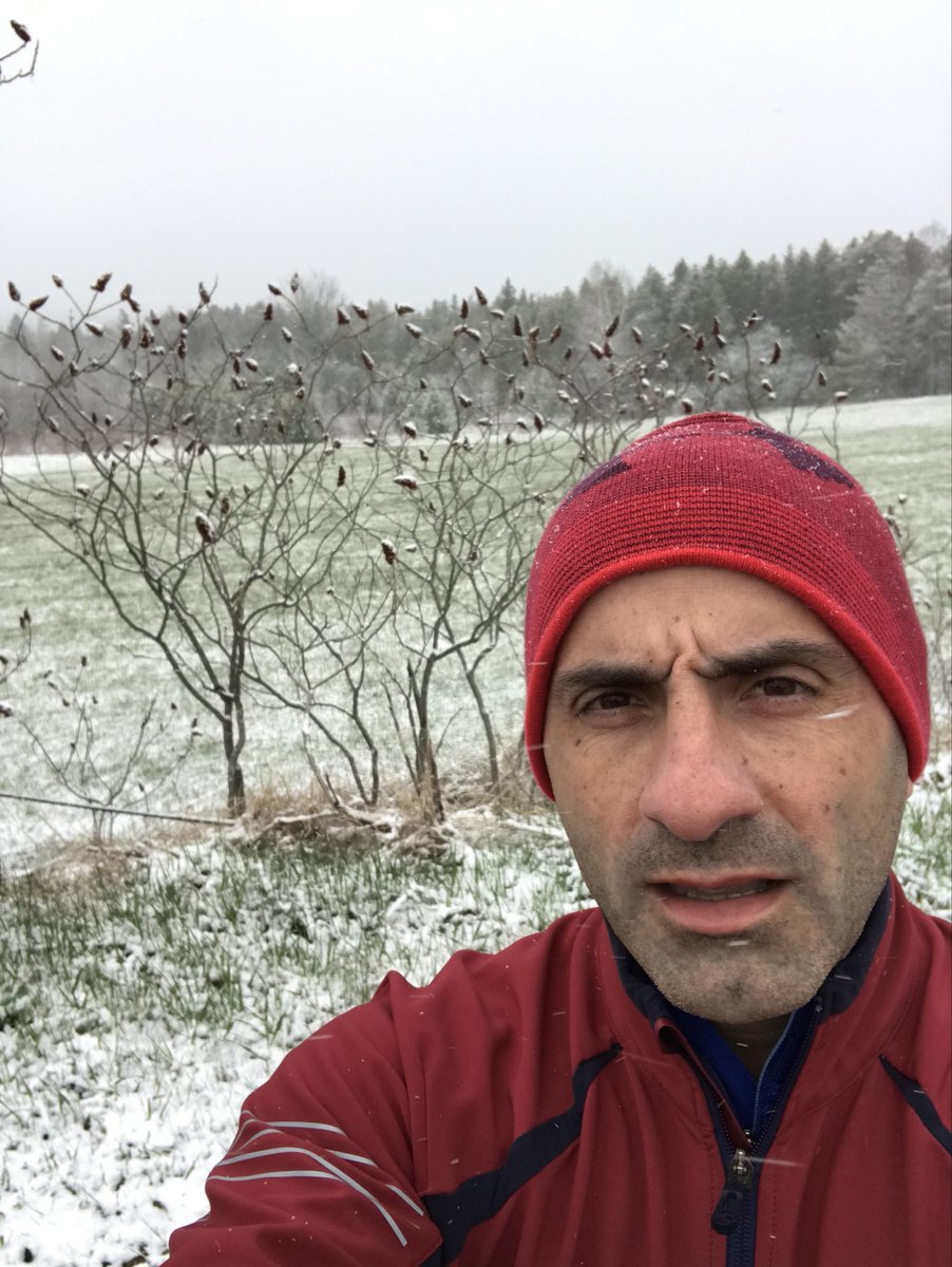 stumpo_carmine's tweet photo. Getting ready for a virtual #CharleesRun 
⁦@OSMHFoundation⁩ https://t.co/r44xW6D5He