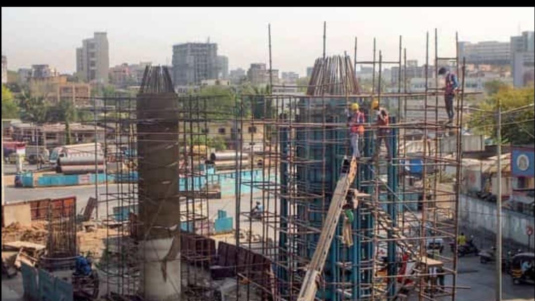 ChogleVikram's tweet photo. मुंबई मेट्रो चे लवकरात लवकर काम सुरू करा. कामगारांना @covid19 विषाणू चे नियम पाळून हे काम सुरू करणे शक्य आहे. @CMOMaharashtra मुंबई करांना तेव्हडाच पुढच्या काळात TRAFFIC पासून दिलासा मिळेल व पहील्या टप्यातील दहीसर ते अंधेरी मेट्रो सुरू होईल आधीच कित्तेक दिवस फुकट गेले आहेत . https://t.co/F3t76XceUS