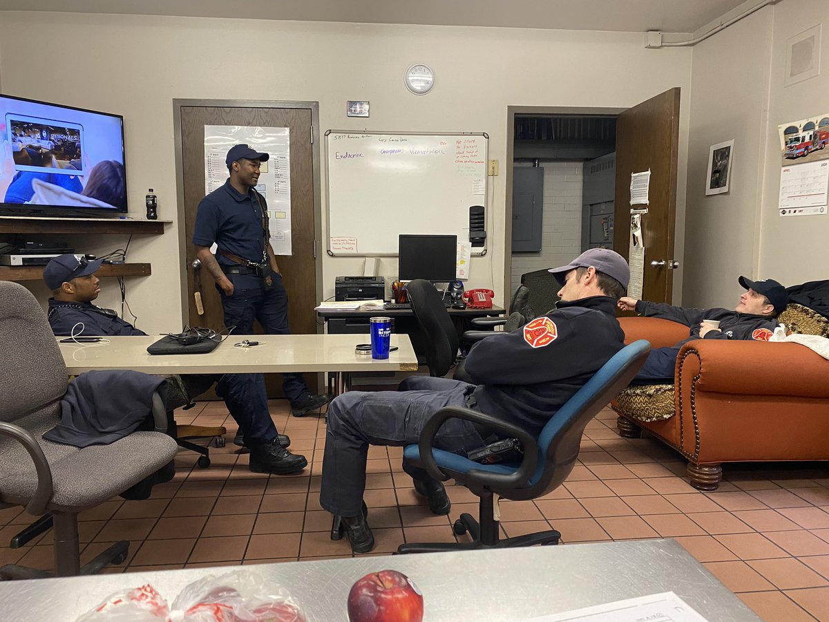 In today’s episode of Taye’s Anatomy we discuss hematology and endocrine emergencies with emphasis on type 1 and type 2 diabetes. To sweetened the deal we got great feed back from Nate, Tyler, Galen and Terrell....#medicsaunders #probationaryfirefightertraining