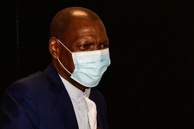 News24's tweet photo. LIVE | Mkhize says there won't be a "one size fits all" response, and lockdown regulations will be relaxed or enforced depending on the extent of the outbreak in any given area. 

https://t.co/7DvtKvFCNt https://t.co/Rj2ic9SPHt