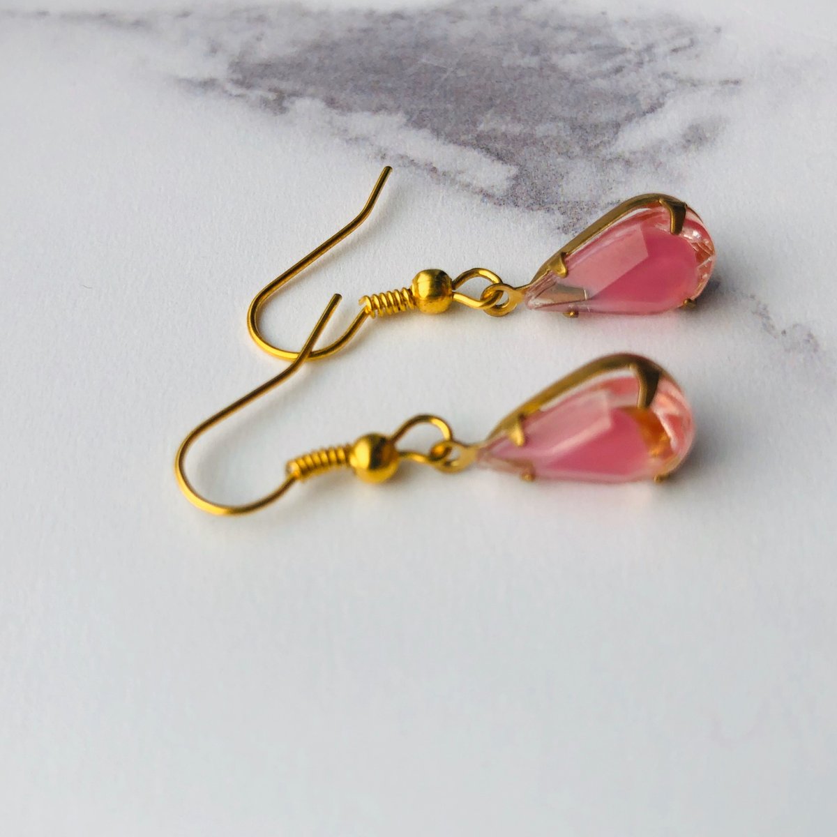 WhimsyandFrip's tweet photo. https://t.co/VUbtadmxhn
.
.
.
.
.
.
.
.
#etsyuk #creativechics #creativehappylife #designisinthedetails #shopsmall #supportsmallbusiness #createcultivate #earrings #jewellerydesigner #jewelleryaddict #brightcolours #handmadeearrings #vintagejewellery https://t.co/Kpho8tQkOx