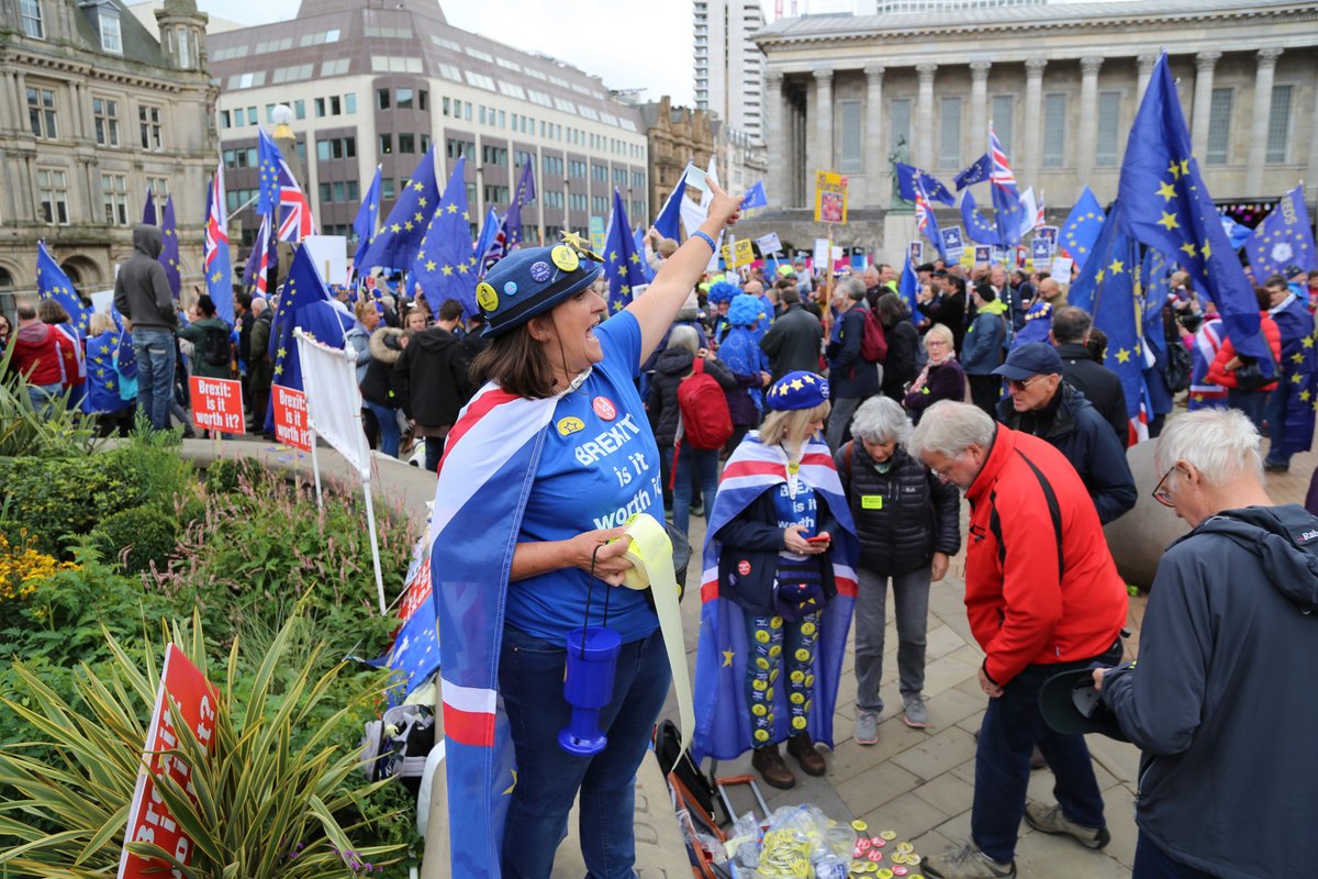 NigelNott's tweet photo. 30 September 2018 - #BinBrexit Rally Birmingham
Organised by @euinbrum. Demonstrators from all over the country with their badges, banners and placards @SuffEUAlliance @RemainingKind @NE4EU
@snb19692 @SodemAction #SODEMaction #2020MarchForEU #NotGoingAway #EuropeDay https://t.co/sDdiMEy0wB