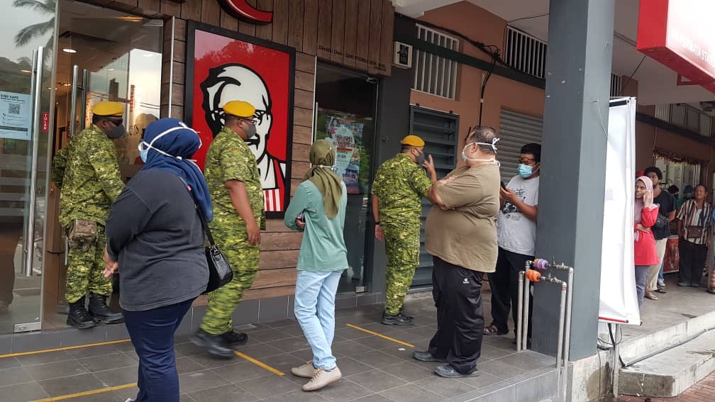 9 Mei 2020 Jelebu, Rondaan PKPB Covid-19 Pegawai RELA Yg Diber Kuasa bersama Anggota RELA membuat pemantauan di kawasan Kenaboi &amp; Kuala Klawang.
#DudukRumah 
#StayAtHome 
#KitaJagaKita 
#SetiaBerbakti.
<a href="/KDNPUTRAJAYA/">KDN🇲🇾</a> <a href="/kamarudin_rapig/">Kamarudin Mohd Rapig</a> <a href="/relamalaysia/">relamalaysia</a>.