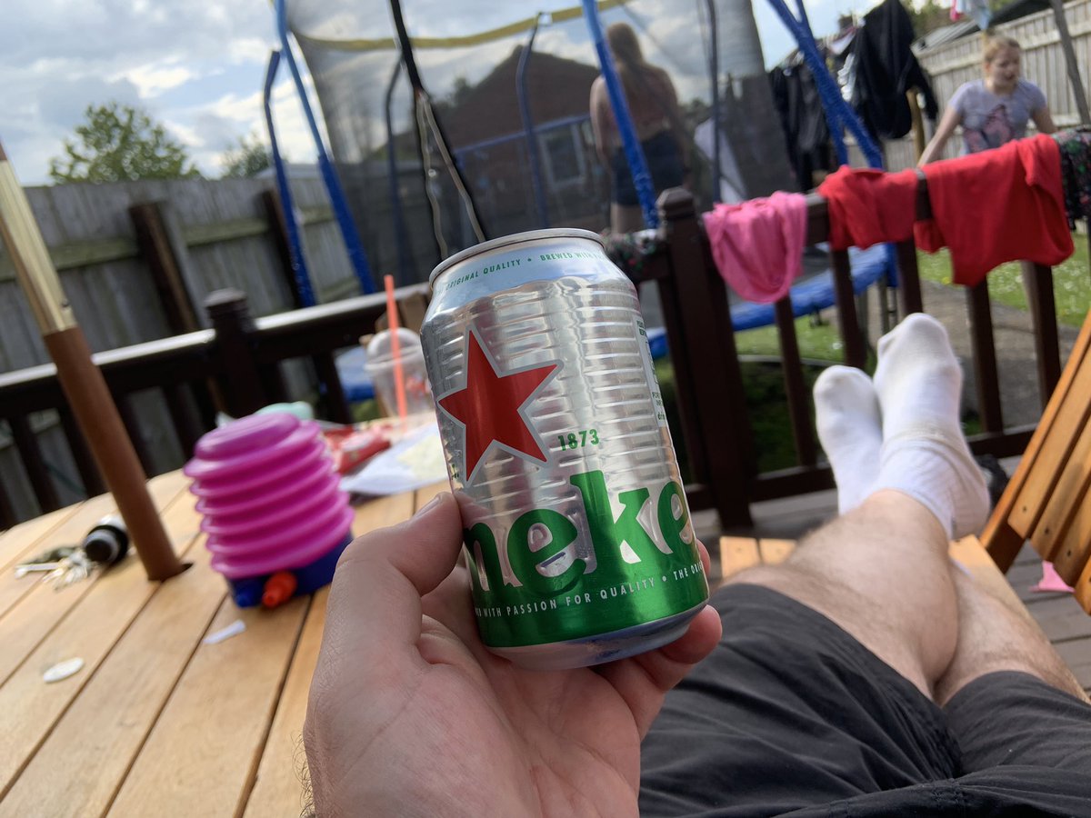 GargettJ's tweet photo. Plans for today - zero! Not moving from here 👌🏻 🍺 ☀️ #lazylockdown https://t.co/aQkQJKBJDm
