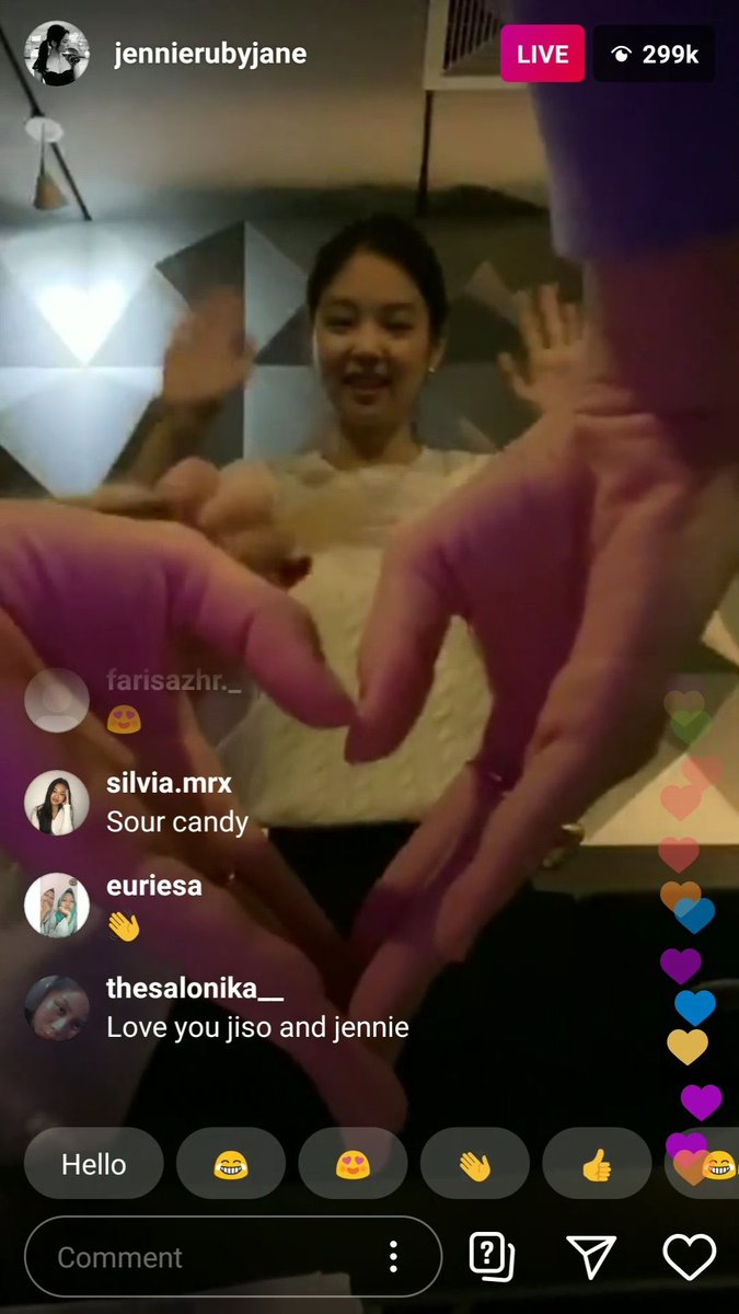 ikonsdotdae's tweet photo. chaennie said: here r some crumbs 😣 https://t.co/foggMW74ji