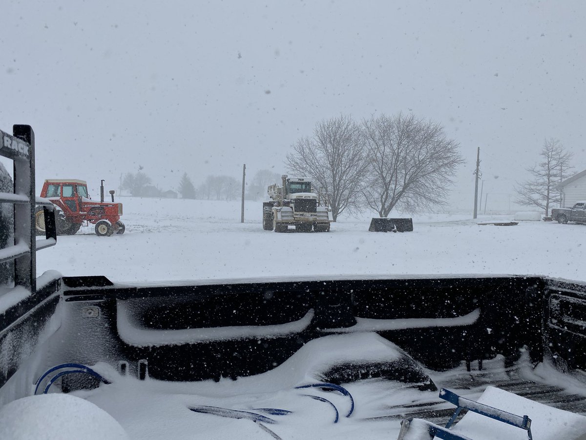 flosagriservic1's tweet photo. Planting has came to a halt here in simcoe county! Can we reset May? https://t.co/hfUFcIQQ7O