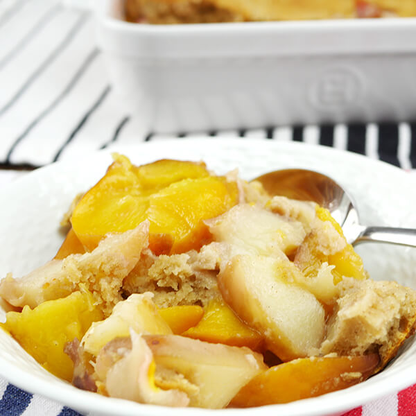 PaleoCourse's tweet image. Homemade paleo-friendly peach cobbler 🍑
Recipe: cookingperfected.com/paleo-peach-co…