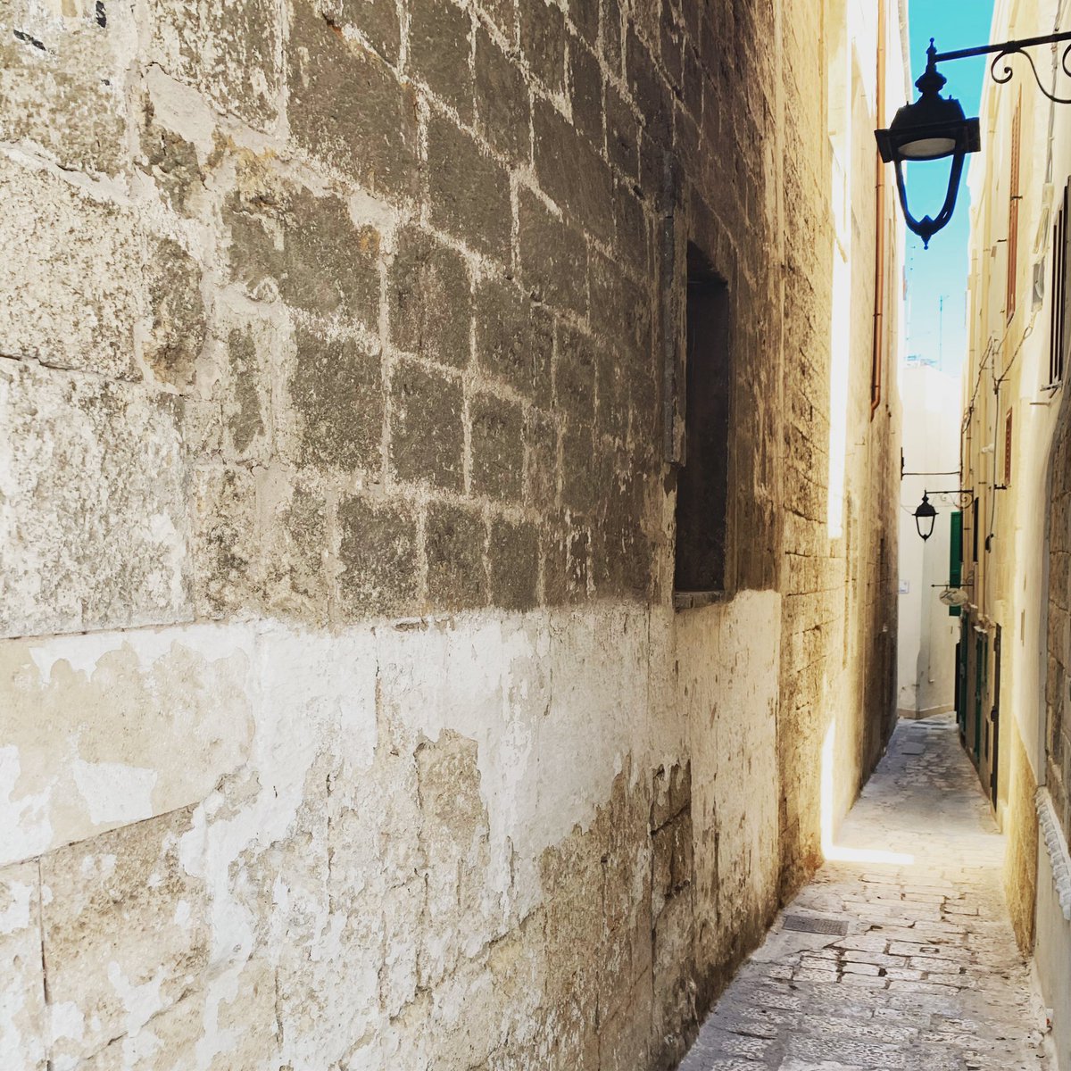 #bestplacestogo #travelphotography #puglia #Italia #wepuglia #oldtown #travelagency #HappySaturday
