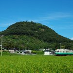 実は おむすび山 だらけ 県外の人が香川に来ると まんが日本昔ばなし みたいな山が多い と感じる その理由とは Togetter