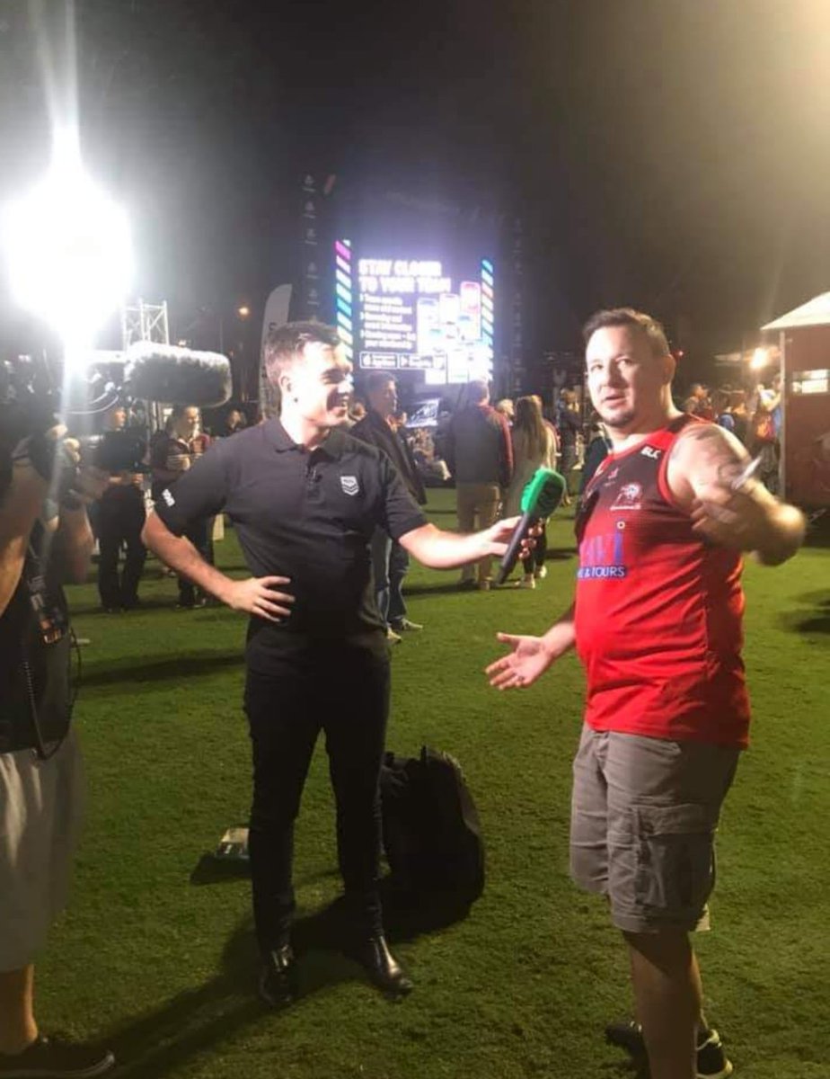 TheCraigLauzon's tweet photo. Can't believe it's been a year, what do you reckon @ZacBailey14? #MagicRound #SharksvTigers #SunCorpStadium @RandomIntRLGuy https://t.co/WaRMY7t03S