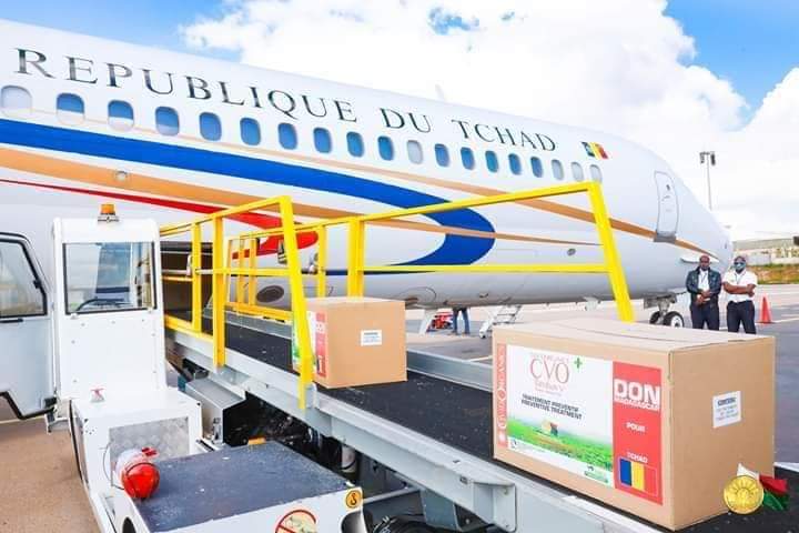 outmanmi's tweet photo. Bonne nouvelle ! Dans bientôt au Tchad, le Covidorganics, traitement curatif de Covid-19 made in Madagascar. Que Dieu protège le monde et les Africains en particulier. Merci au président Malgache @SE_Rajoelina! https://t.co/mNkzyOPpaF