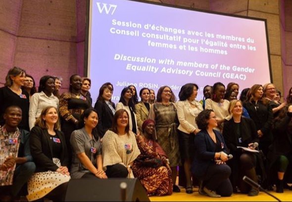 helpwithemma's tweet photo. Throw🔙 to this day a year ago, @EmmaWatson was in France along @Women7official at G7 Gender Equality Advisory Council meeting, proposing their document for the Biarritz Agreement. Women7 advocated that G7 makes commitments to finance feminist movements around the world. https://t.co/E3oC5RnSwo