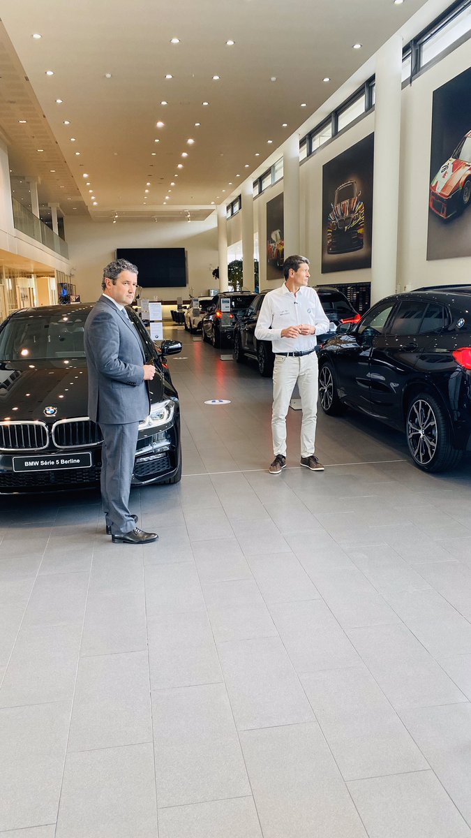 vincentsalimon's tweet photo. Les show-rooms de nos concessions #BMW, #MINI et #BMWMotorrad rouvrent lundi. Tristan, notre Product Genius de #BMWInside, m’a rendu les clefs de la concession. Toutes nos équipes sont à votre disposition pour répondre à vos besoins &amp; demandes. En concession ou à distance. https://t.co/FXSIAPvp8N