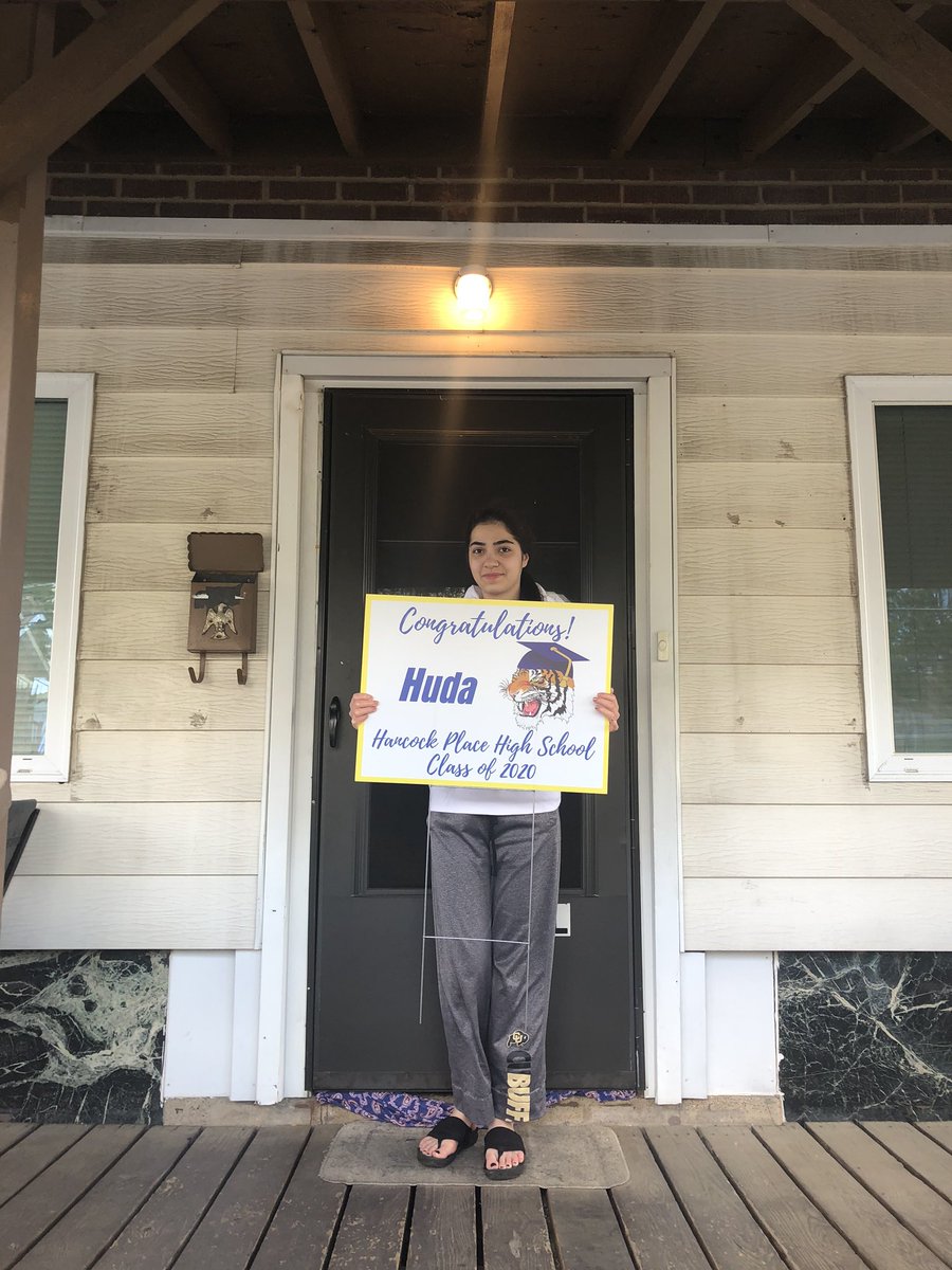 APratteHPHS's tweet photo. It was great seeing our seniors yesterday. We miss them and they miss us. Just a few we got to wake up early for some smiles. Congratulations Hancock Place HS class of 2020!! #HPSDtigers #HPHStigers https://t.co/L7zbuuvcgB