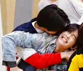 YGlSFAM's tweet photo. junkyu to haruto : 😊🤗😇🌚🌝 ᵐʸ ᵇᵃᵇʸ ᵇʳᵒ
junkyu to mashiho : 😳🥰😍😘🥺 ʰᵉ'ˢ ˢᵒ ᵘʷᵘ
junkyu to jihoon : 🥴🤪😒😤💢 ᵖᵃʳᵏ ʲⁱʰᵒᵒⁿ!! (@:$:#(#()*@&amp;!! https://t.co/uefFjfaDLe