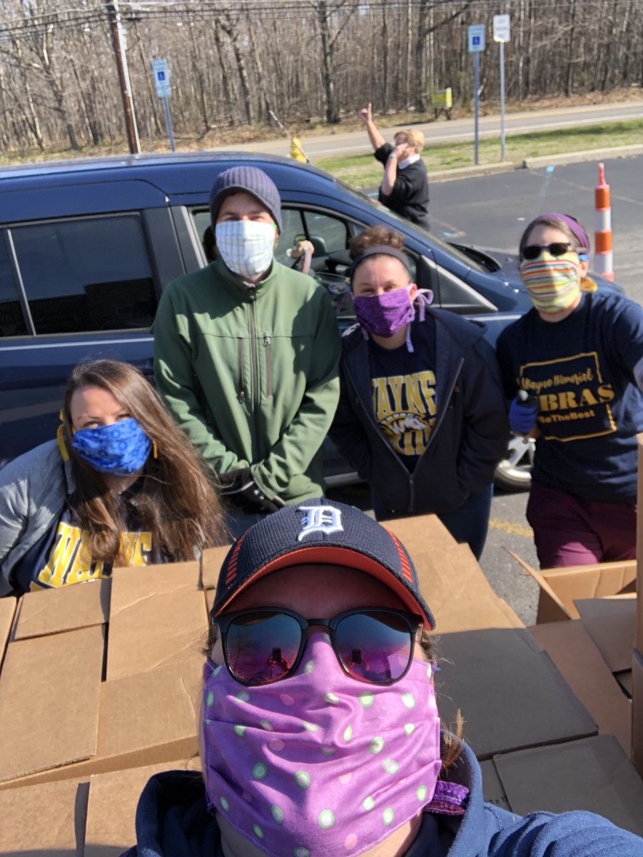 GwenFret78's tweet photo. Thanks for the masks. These wear made by my friend who is a FCS teacher. @MiFCS #MichiganMaskChallenge https://t.co/eASZ3vrn45