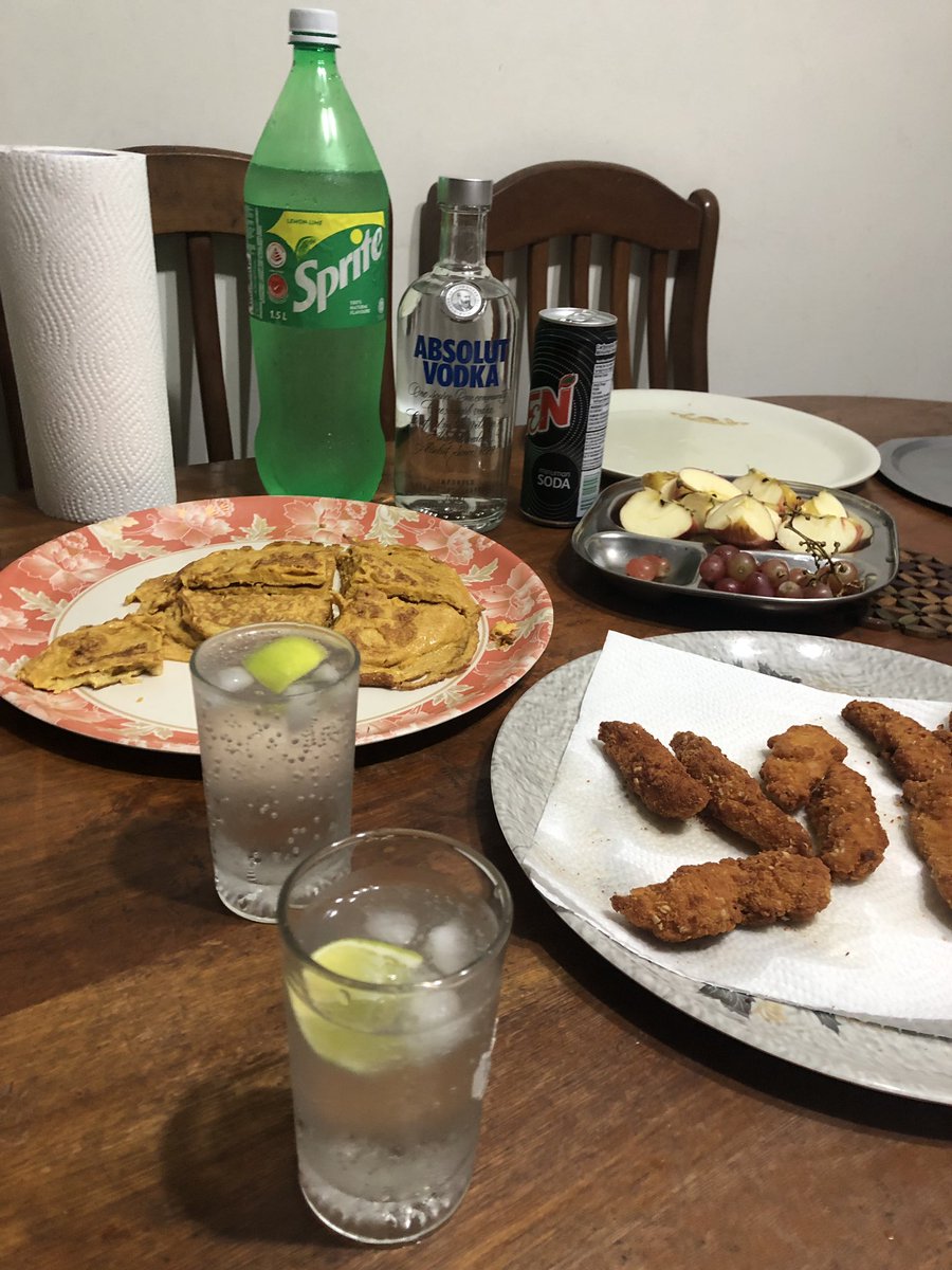 BNVtweets's tweet image. All mega bros cheers ....#30GloriousYrsForIHJVAS #29YearsForIHGangLeader @OnlyForMegaStar @ArjunDhfc @Abhiram93340392 @Yevadu_ @VenuCharan4U @alwaysraj143