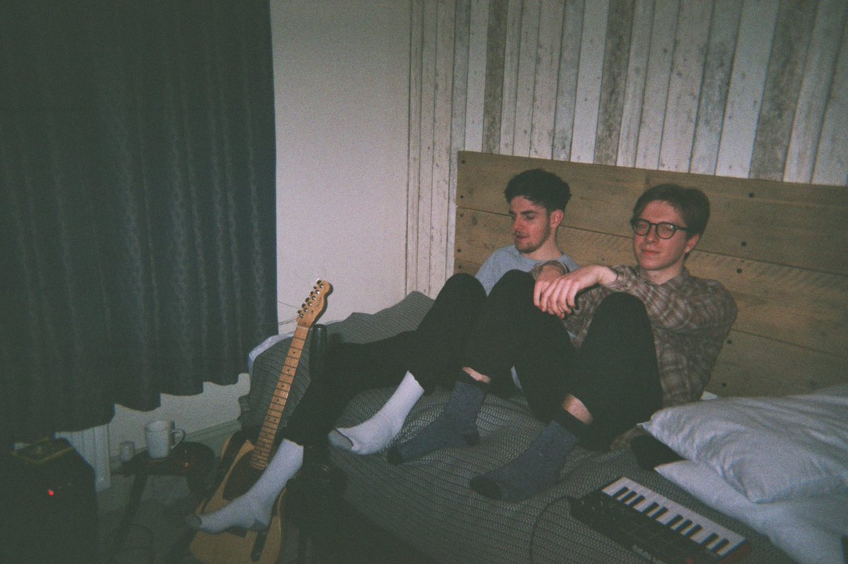 Middle Distance tweet media