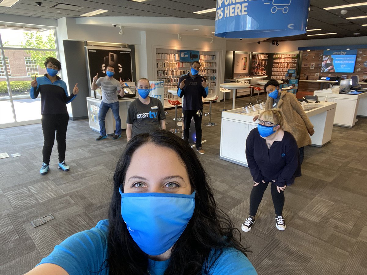 HustlersCity's tweet photo. Grove City Hustlers coming together this morning for an amazing team meeting celebrating wins and success! Lets get it! @SarahEHendrix @Sir_Summit @LinthicumAndrew @oliveiramikeO #SummitOrBust https://t.co/nspz68Xk8e