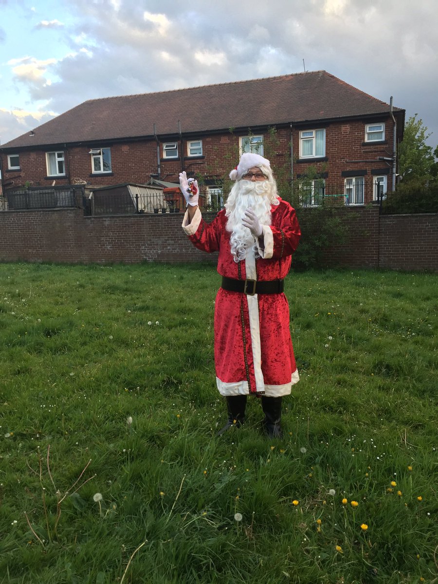 ChorleySafeSpac's tweet photo. @WeAreLSCFT Santa supports the NHS https://t.co/Kd3L6alm2Y