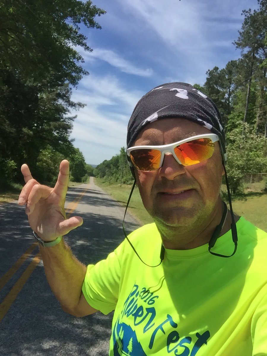 JefRuns's tweet photo. Day 9 of #TGVRAT and #milesformind #milesformaud 12 today and 67 miles total. Peace! https://t.co/dlkxK0rVPn