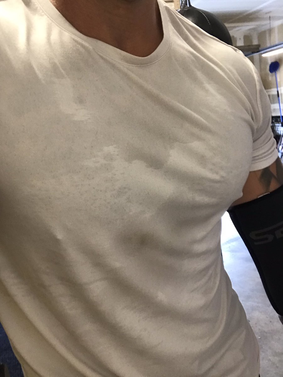 Ironman3319's tweet photo. Outwork me? Nawwww! #ChestCardio #LbForLb https://t.co/ztkCX7INNC