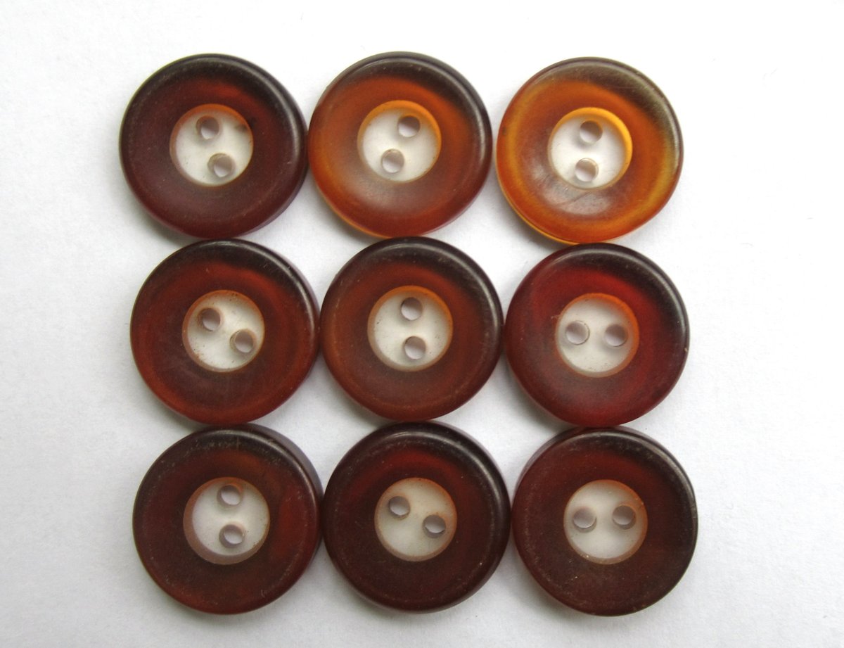 GrandmasDowry's tweet photo. Medium Brown Buttons with Clear Center, 2 holes, Vintage Plastic 9 Buttons 18 mm, 
https://t.co/ndmCZWiNvc  #brown #crochet #plastic #clear #mediumbuttons #18mmbuttons #brownbuttons #plasticbuttons #bakelitebuttons https://t.co/koGXBTG3wt